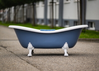 Modrá volně stojící vana Clawfoot Pigeon Blue