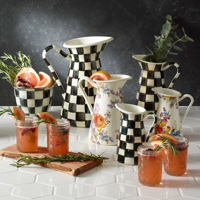 Mackenzie-Childs smaltovaný džbán Courtly Check