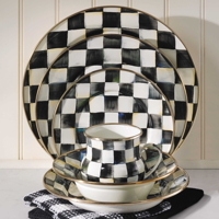 COURTLY CHECK smaltovaný talíř 25.4cm - Mackenzie-Childs