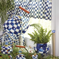 Modrá smaltovaná konvice na čaj Mackenzie-Childs 2,83L - ROYAL CHECK kolekce