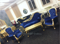 Modré zámecké sofa Parisian