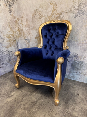 Modré zámecké křeslo Parisian