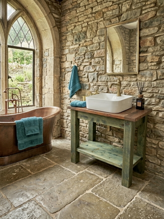 Masivní stůl pod umyvadlo